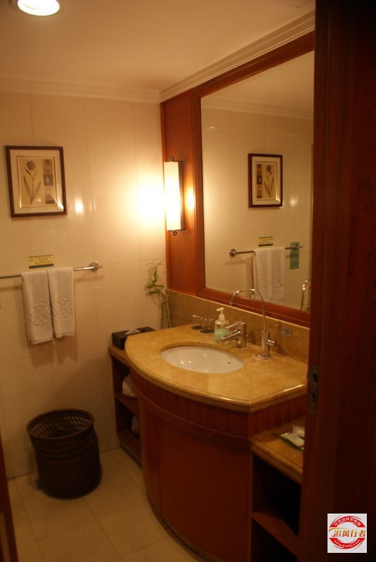 DSC08144.jpg