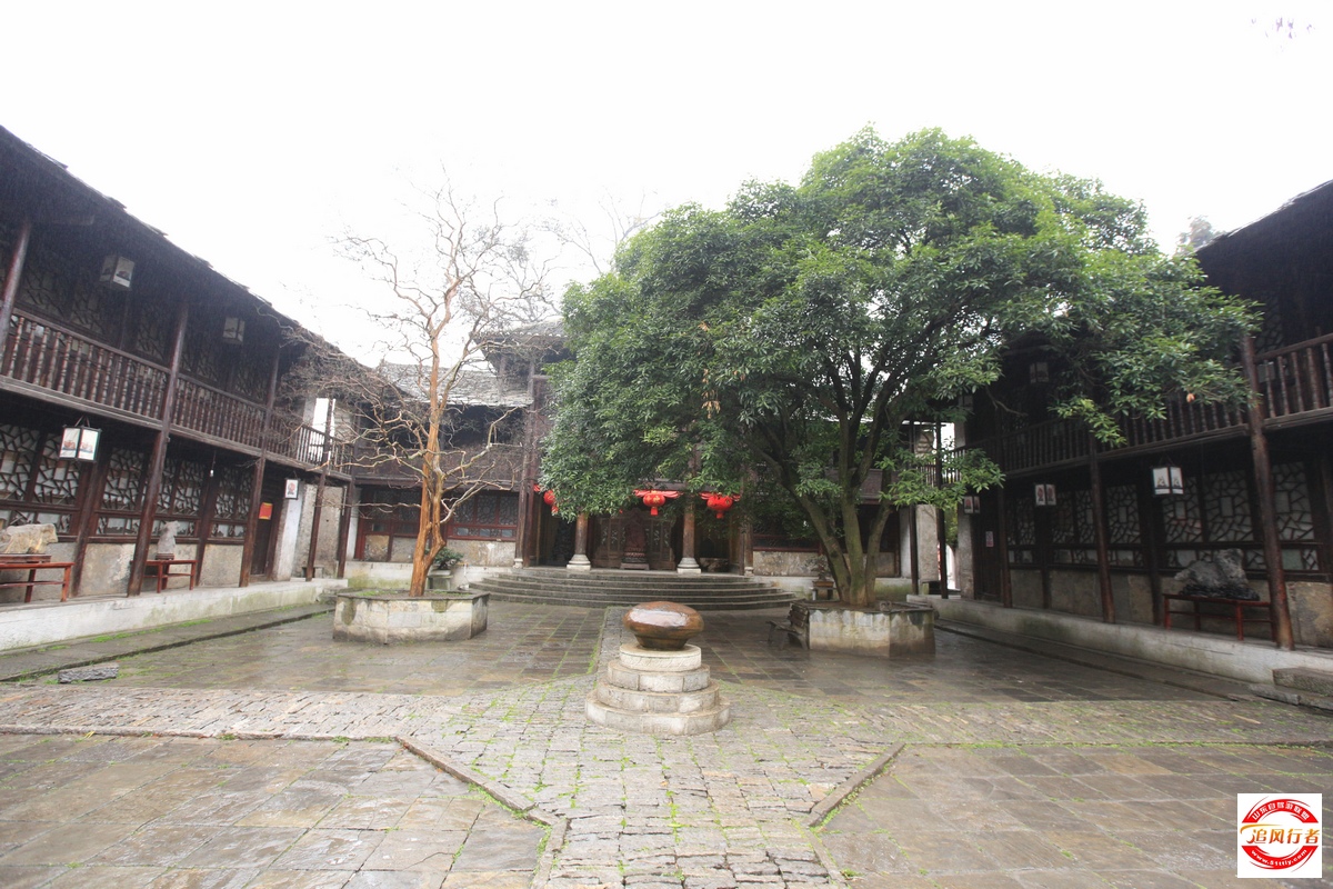 1U1A2749.jpg