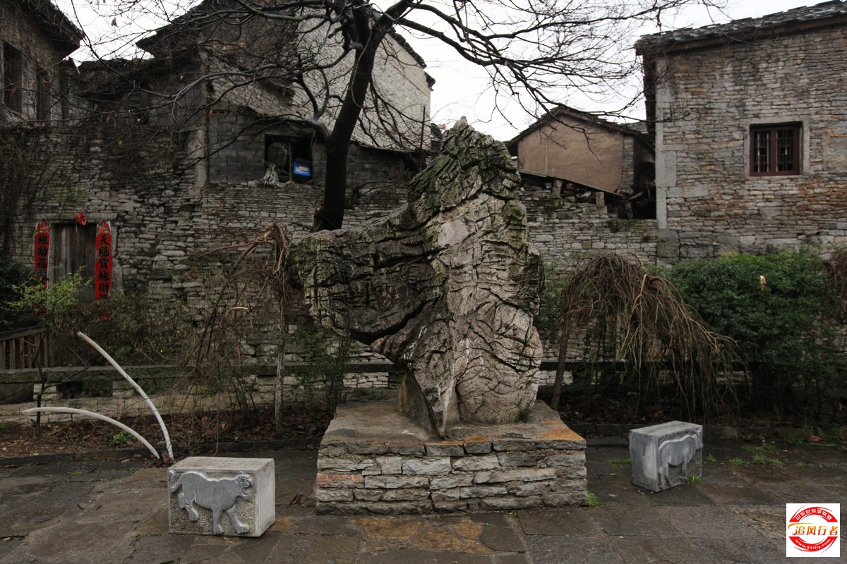 1U1A2715.jpg