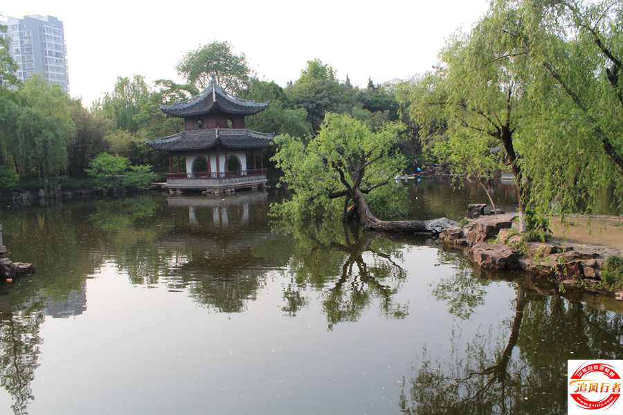 Ƭ 051.jpg