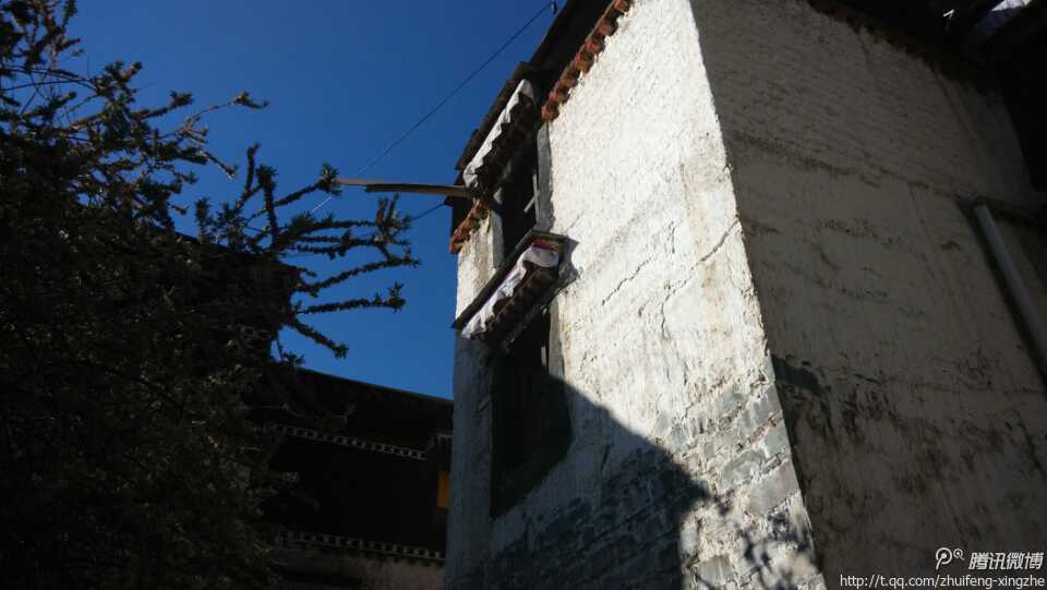 2000 (1).jpg
