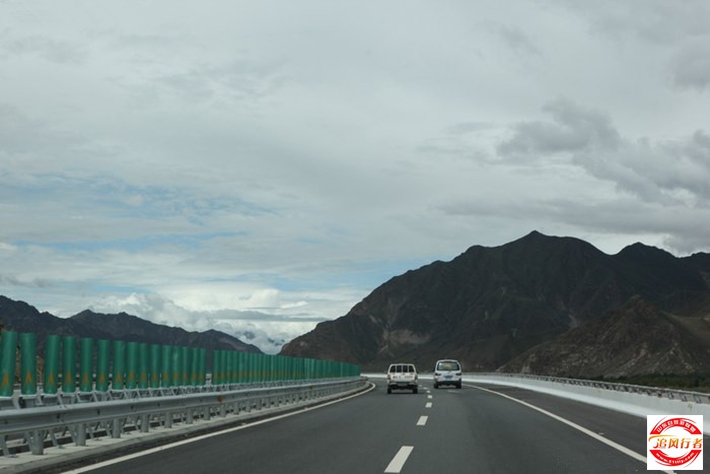 500_36396020-7069-c72e-m3lg-n201a33dbmb2.jpg