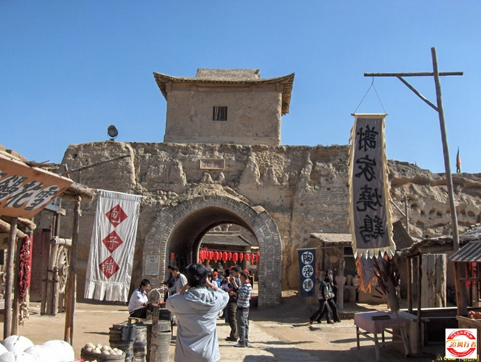 15143344W32.jpg