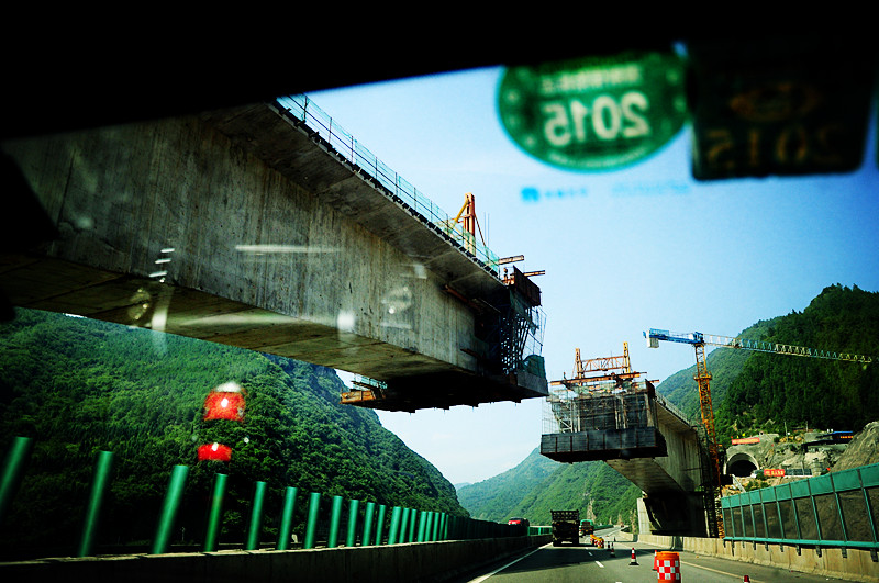 Ƭ 810_.jpg