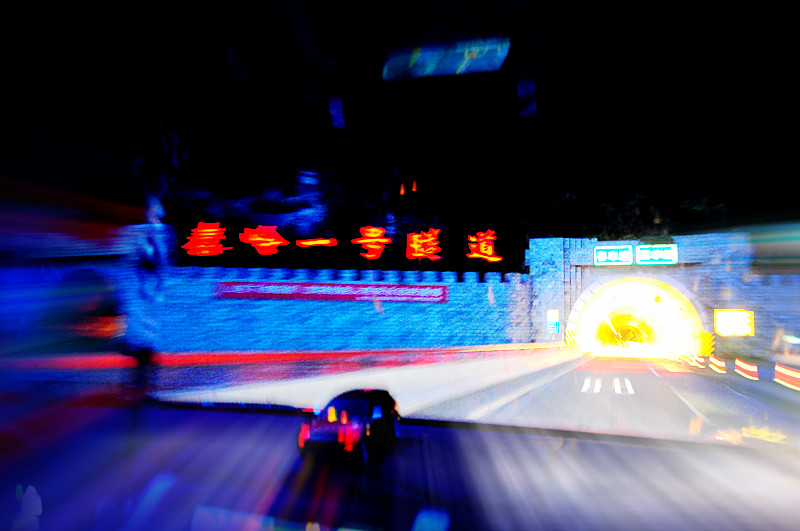 Ƭ 952_.jpg