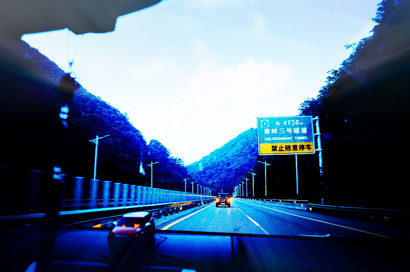 Ƭ 946_.jpg