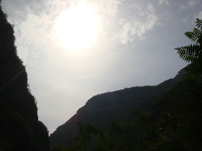 DOr6mAZf.jpg