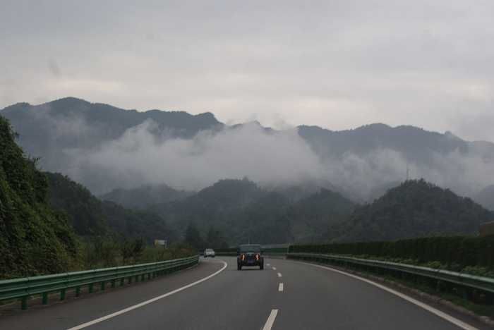 yKzQSR7h.jpg