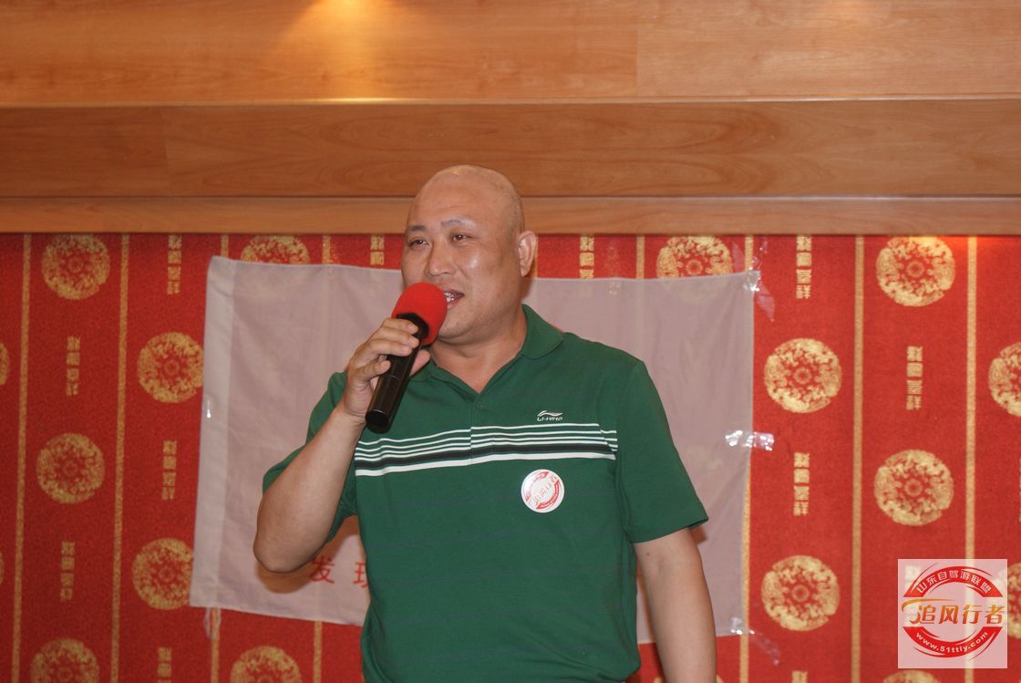 zHoUGi49.jpg