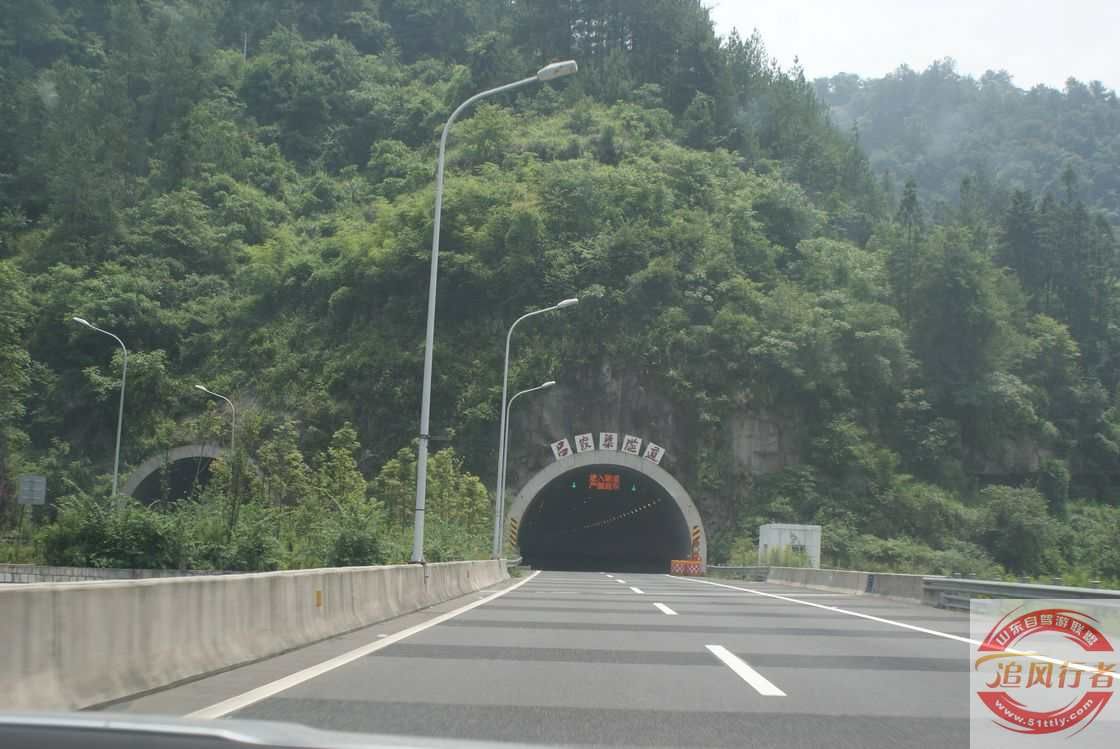 QxYjFRyM.jpg
